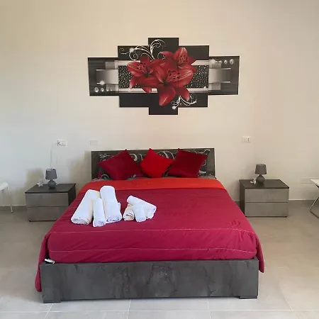 Upper Hill House 3*