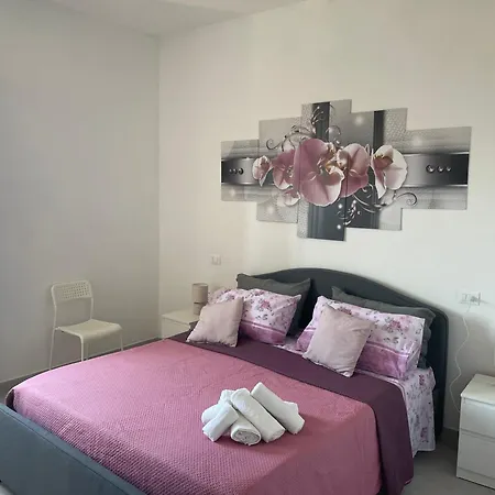Upper Hill House 3*